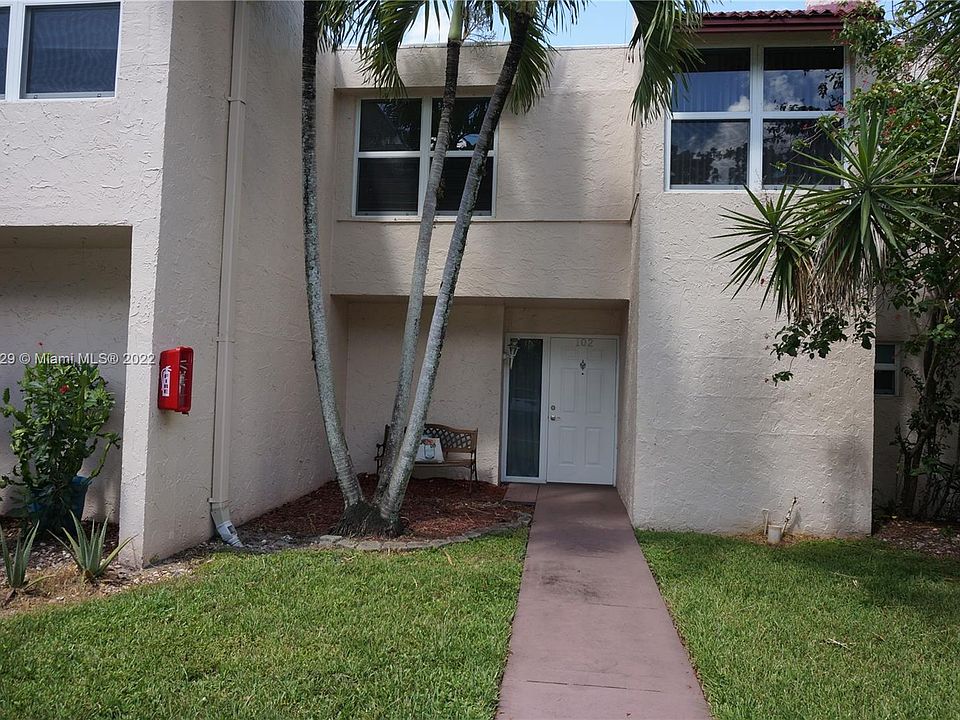 1st image of 9431 SW Evergreen Pl #102