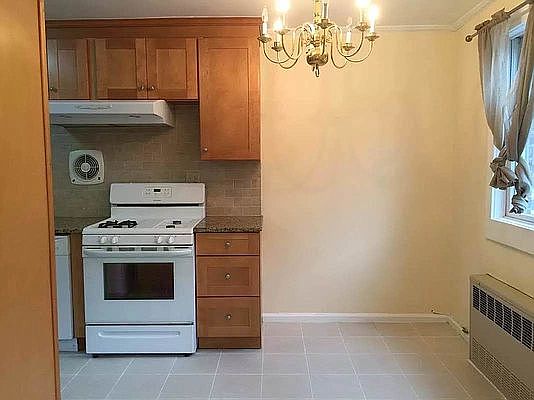 5th image of 2810 30th St #3