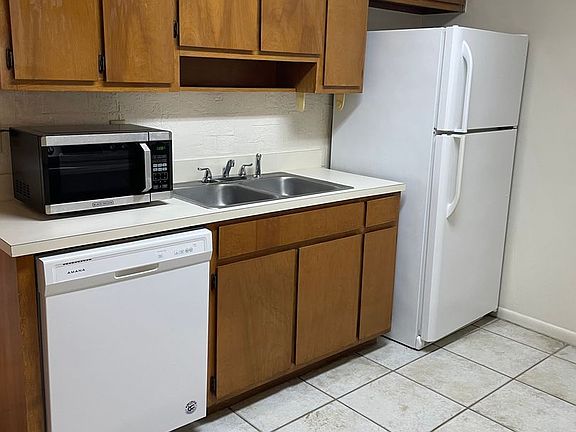 5th image of 151 Scottwood Dr
