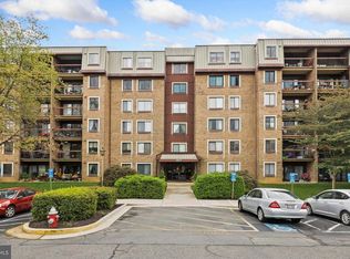 2817 Jermantown Rd APT 101, Oakton, VA 22124