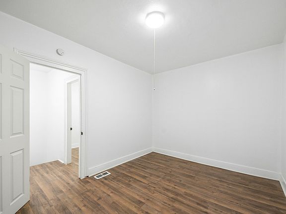 2nd image of 1361 E 45th St #B