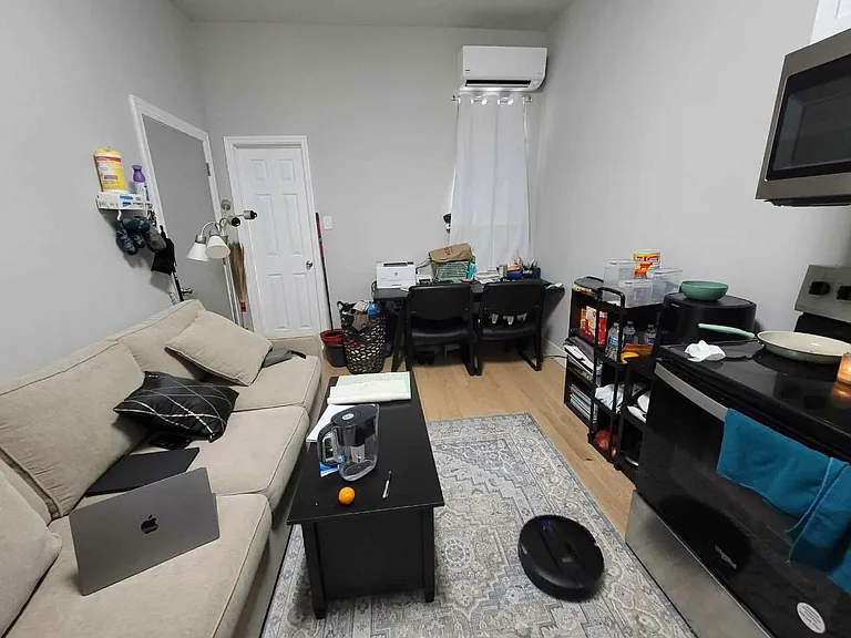 1605 W Diamond St #1 — Photo 3