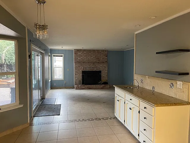 3712 Drakeshire Dr — Photo 5