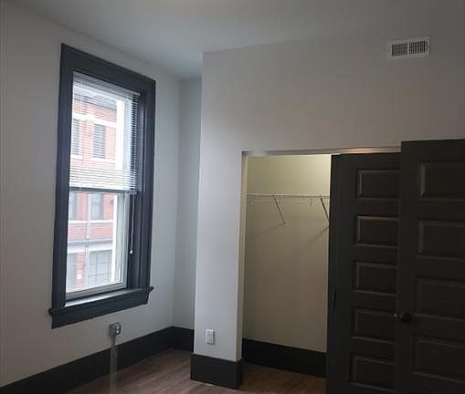 4th image of 1513 Republic St #6