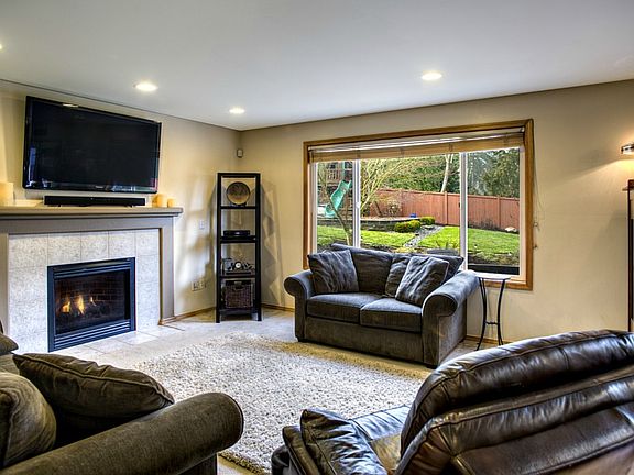5th image of 618 122nd Avenue Ct E