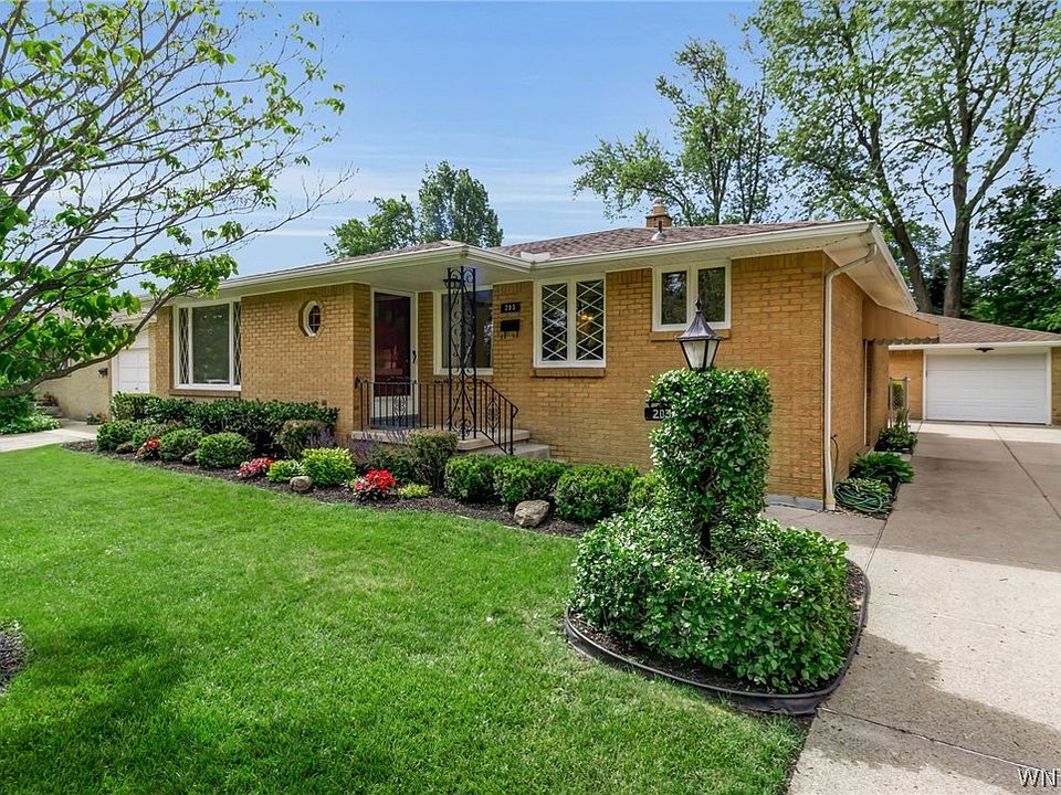 1st image of 203 Forest Hill Dr