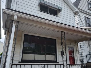 59 Oakwood Ln, Wilkes Barre, PA 18702