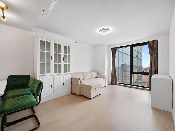 144-49 Northern Blvd #608, Flushing, NY 11354