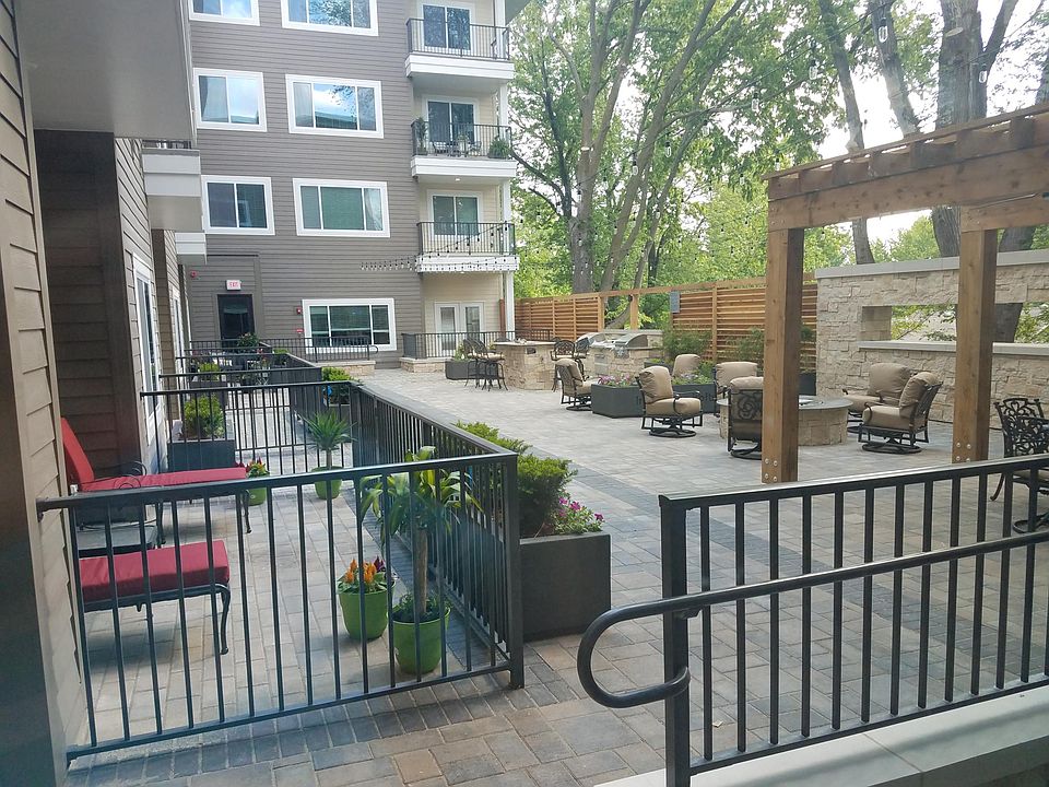 2nd image of 7900 Conser St Unit 410