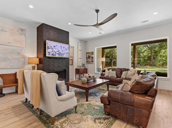 509 Durbin Ct, Runaway Bay, TX 76426