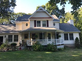 9 Rose Ln, Sandy Hook, CT 06482