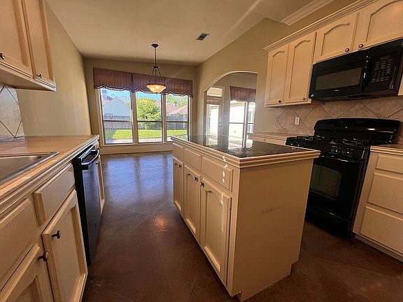 2nd image of 10335 Springpark Ave