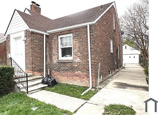 2nd image of 15216 Fairmount Dr