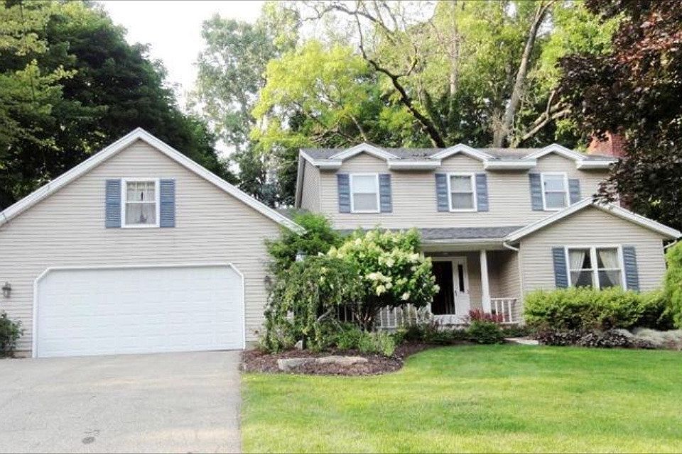 1st image of 2111 Blueberry Dr NW