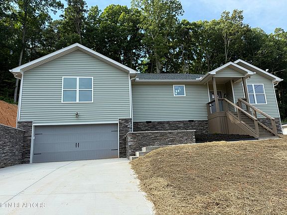 2nd image of 378 Signet Ln