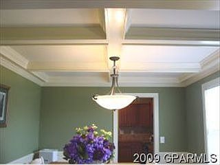 5th image of 634 Savin Ct