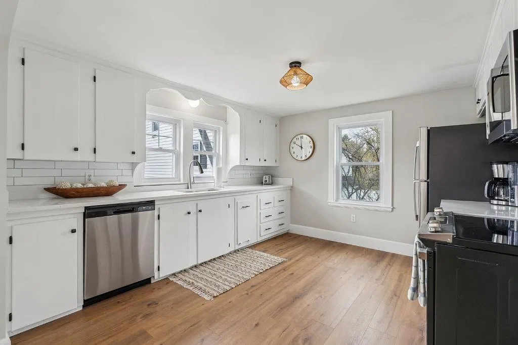256 Pine Point Rd — Photo 4