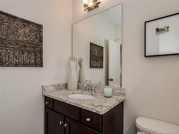 4th image of 6823 Providence Ln