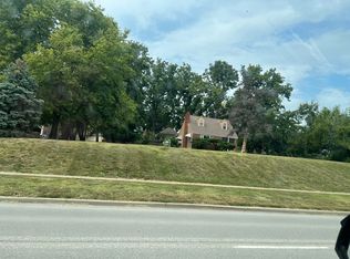 9120 W 103rd St #1, Overland Park, KS 66212
