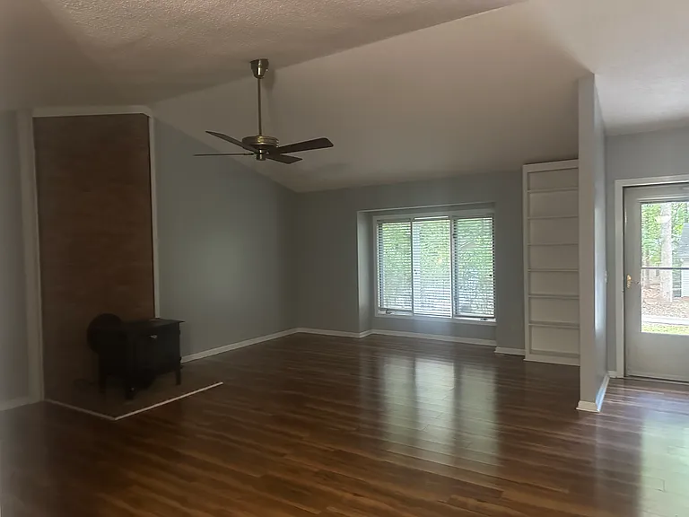809 Hilltop Cir #HOUSE — Photo 18