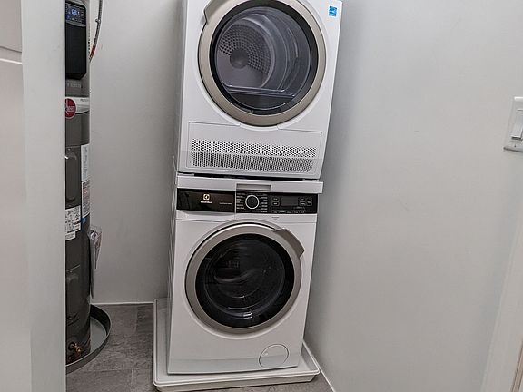 4th image of 602 Loring Ave #206