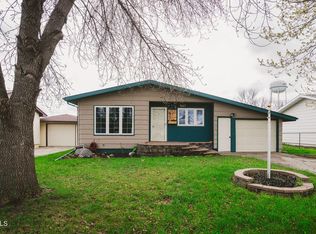 1521 5th Ave SW, Jamestown, ND 58401
