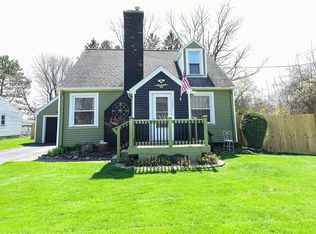 1645 Maiden Ln, Rochester, NY 14626