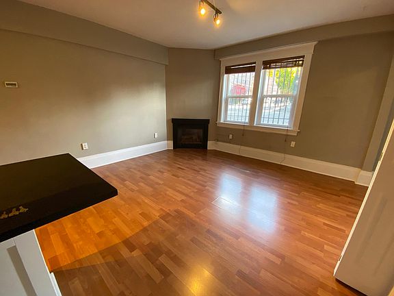 3rd image of 312 E Olive Pl #O-101