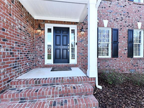 4th image of 701 Chestnut Hill Ct