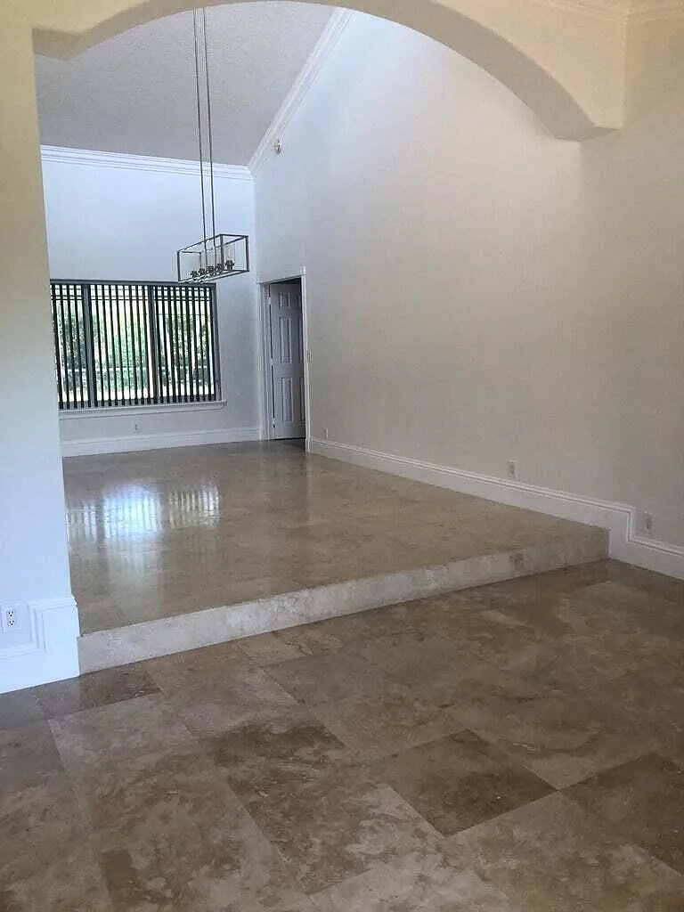 4 bed, 3.0 bath, 2717 sqft, $5,250 — Photo 3
