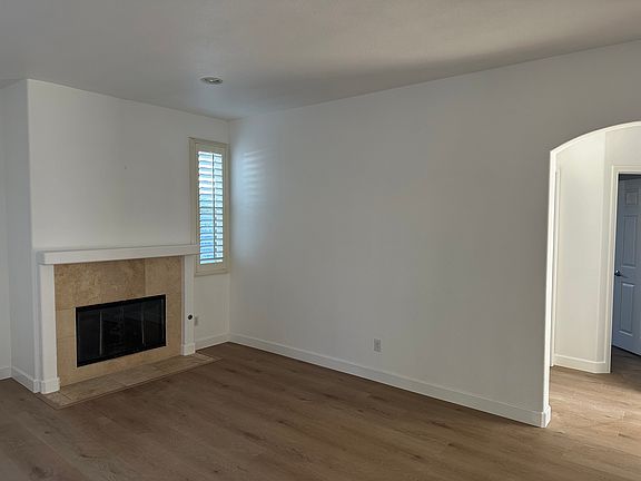 4th image of 18728 Grace Ct