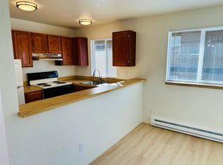 1719 NW 57th St APT 201, Seattle, WA 98107