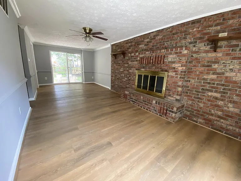 8513 Woodfall Rd — Photo 11