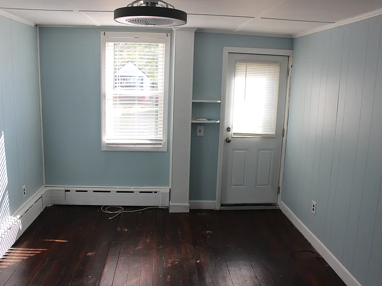 5 1st Ave #5 — Photo 3
