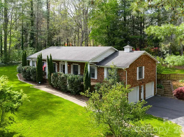 117 Brandon Rd, Hendersonville, NC 28739