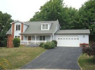 3170 Clipper Ct, Oxford, MI 48371