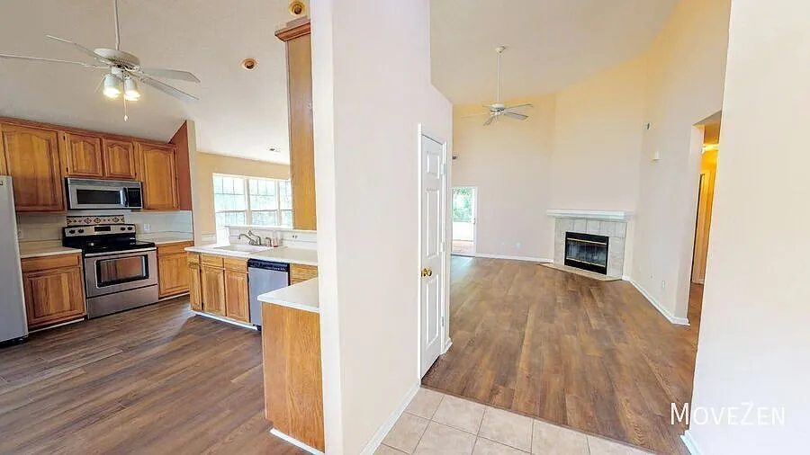 8806 Healy Circle Wilmington NC 28412 Ranch Home with Open Floorplan — Photo 3