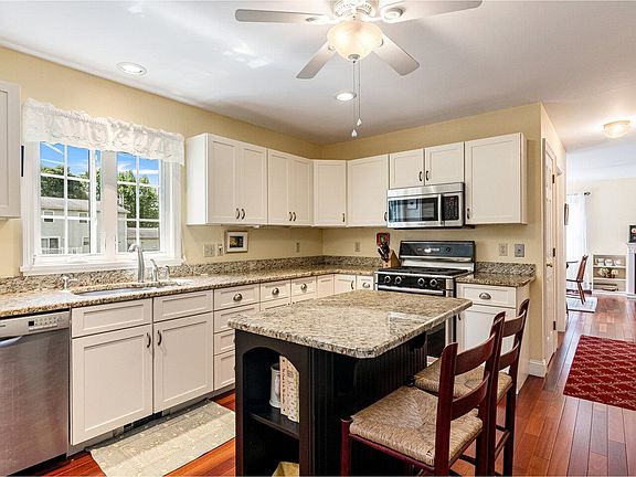 5th image of 58 Grey Meadow Drive