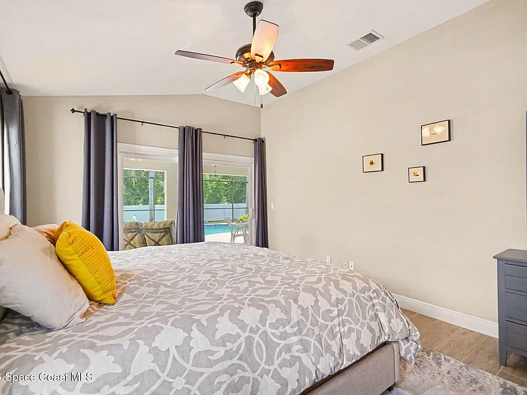 2765 Summer Brook St — Photo 15
