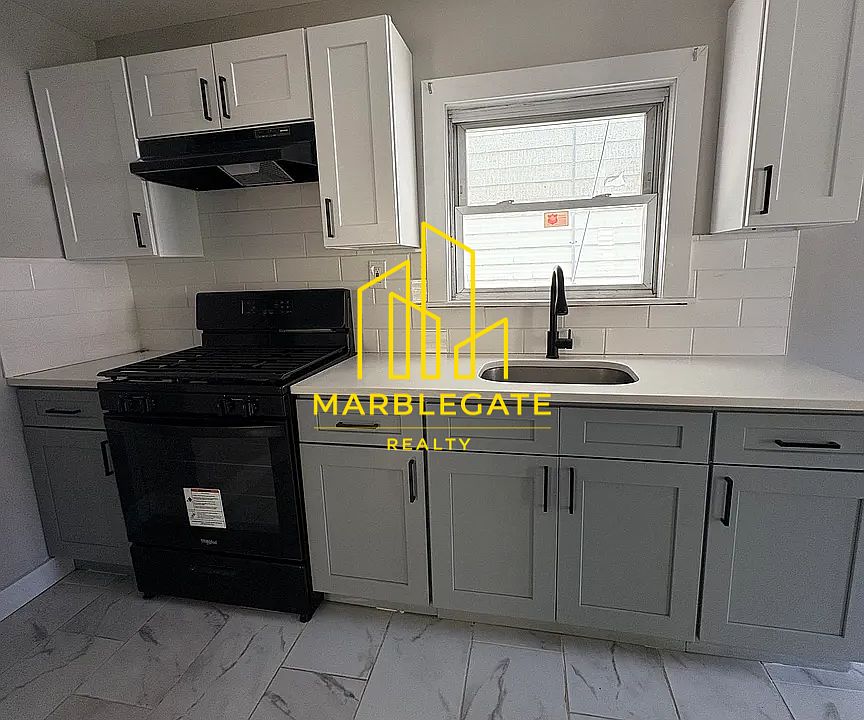 1st image of 845 Garden St #11