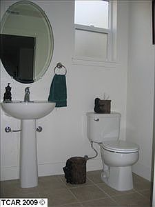 4th image of 28 Cottage Ct