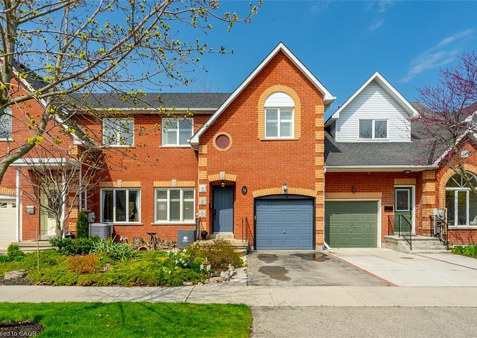 1st image of 70 Morrison Cres