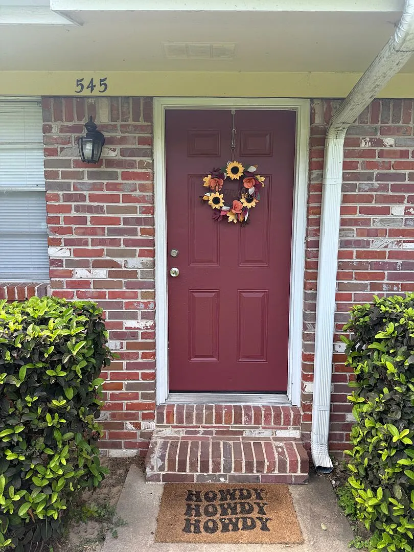 Cozy 2 Bedroom Apartment in Niceville! — Photo 3