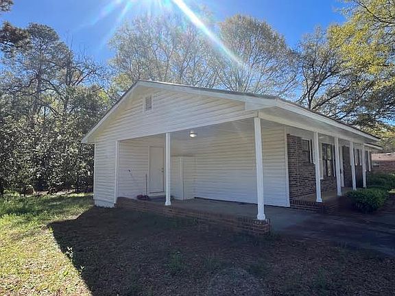 2nd image of 203 Vienna Cir