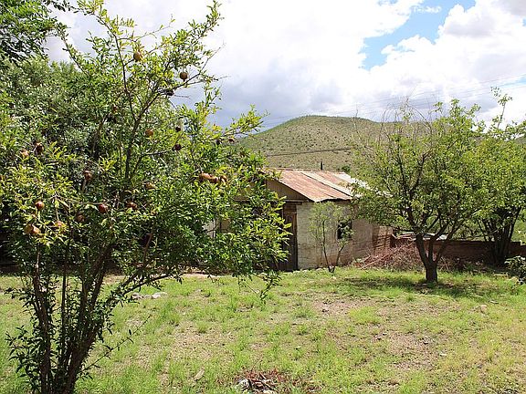 4th image of 609 Bisbee Rd