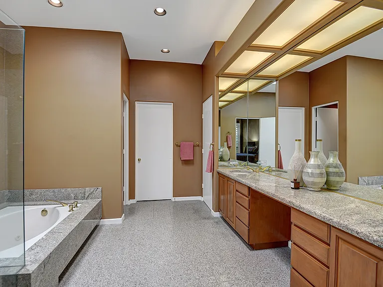 383 Desert Holly Dr — Photo 22