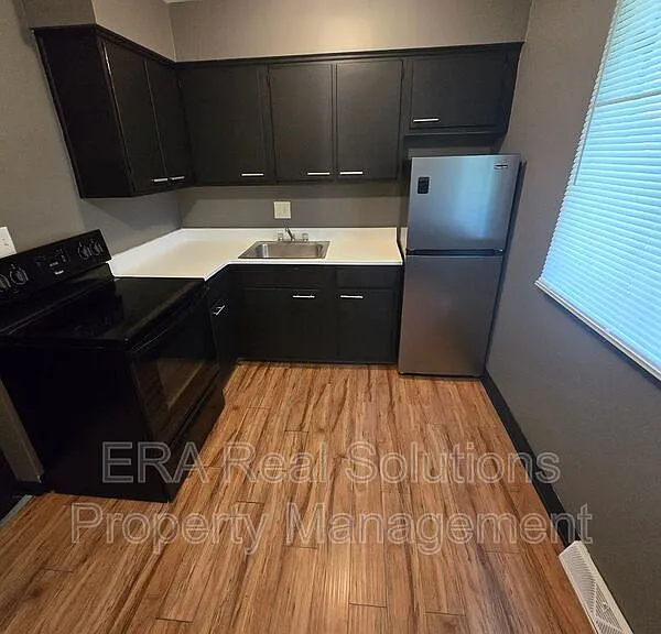 375 S Burgess Ave — Photo 6