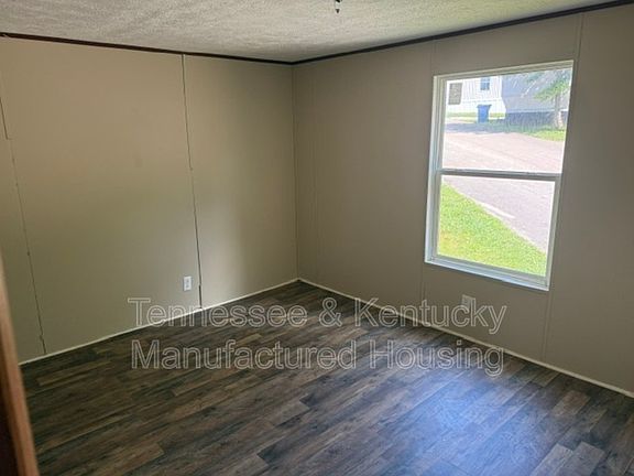 5th image of 1104 Columbia Ave