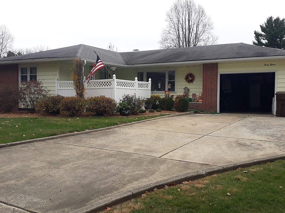 1st image of 3015 Woodland Dr