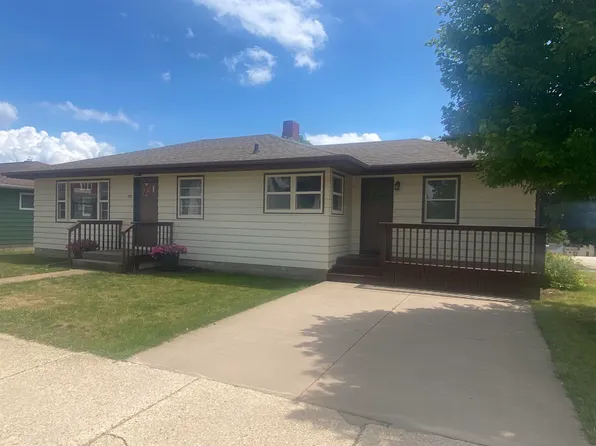 915 Dodgeville St, Highland, WI 53543